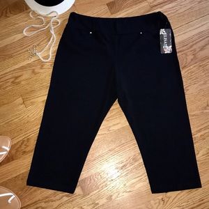 ELISA Capri Pants